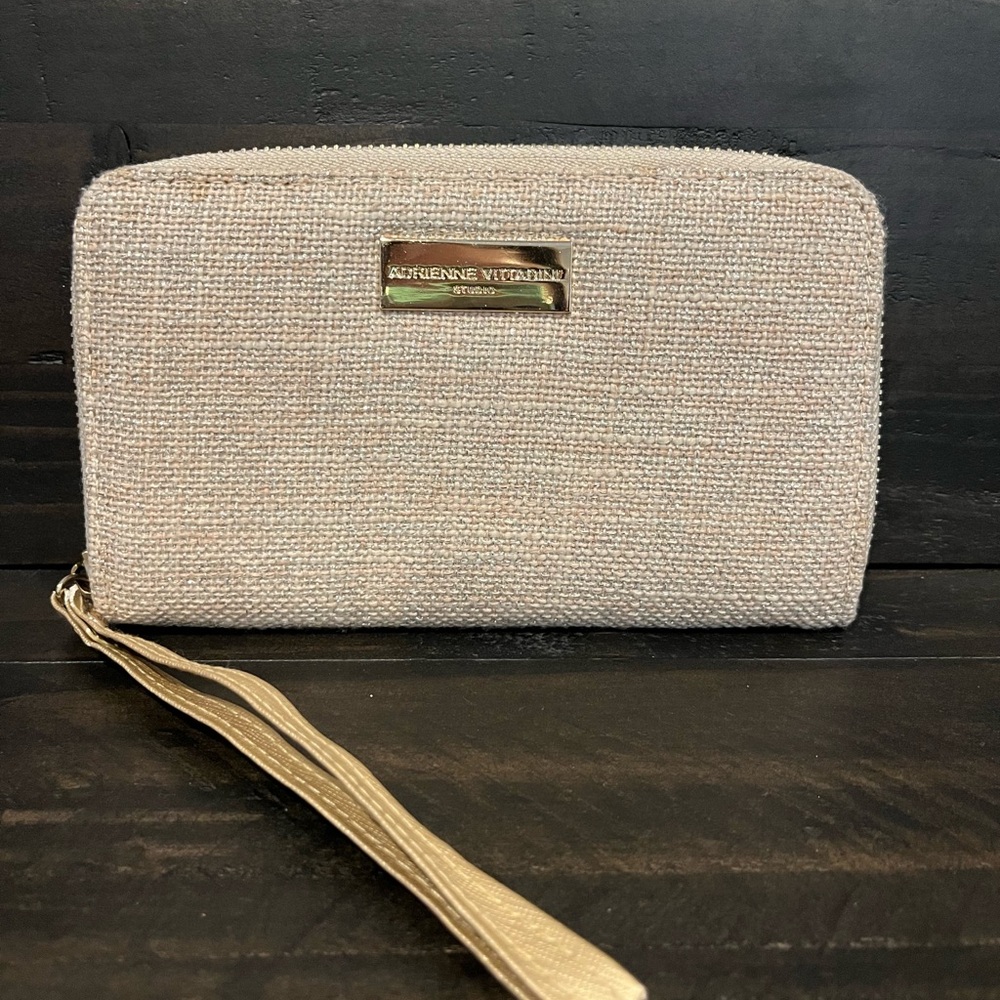 Adrienne Vittadini Beige Linen and Gold Lame’ Wristlet Wallet